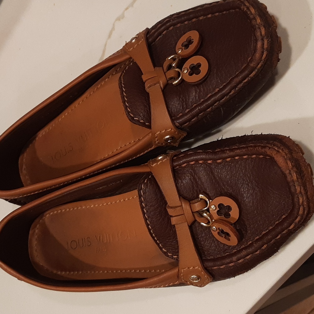 Louis Vuitton loafers Brown and cognac color Italian size 36 Soft leather